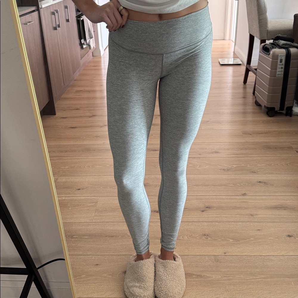 ALO Yoga gray leggings